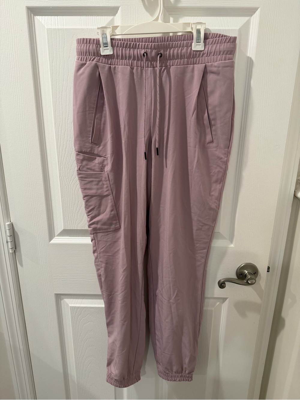 Barco Uniforms woman’s Cargo Joggers in Dusty Mauve